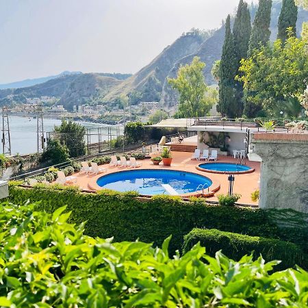 Apartament On The Sea And With Swimming Pool Taormine Extérieur photo